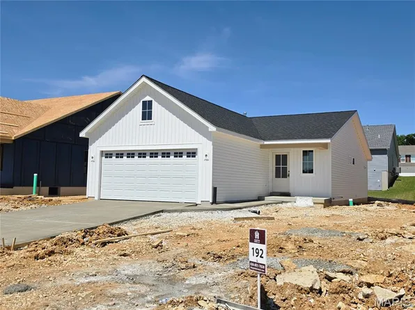 206 Red Cliff Ct, Wentzville, MO 63385