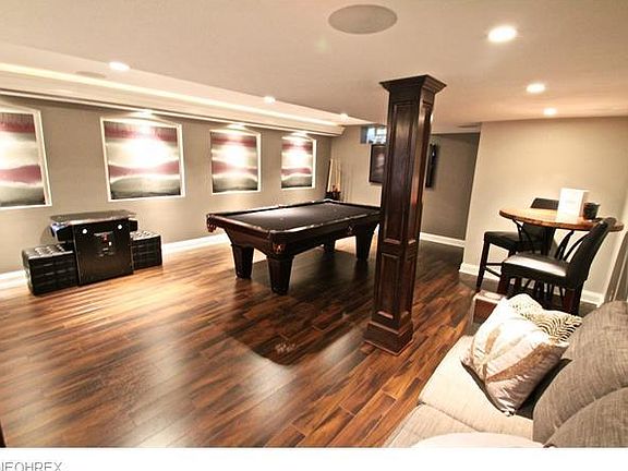 3rd image of 1389 Ashford Glen Ln