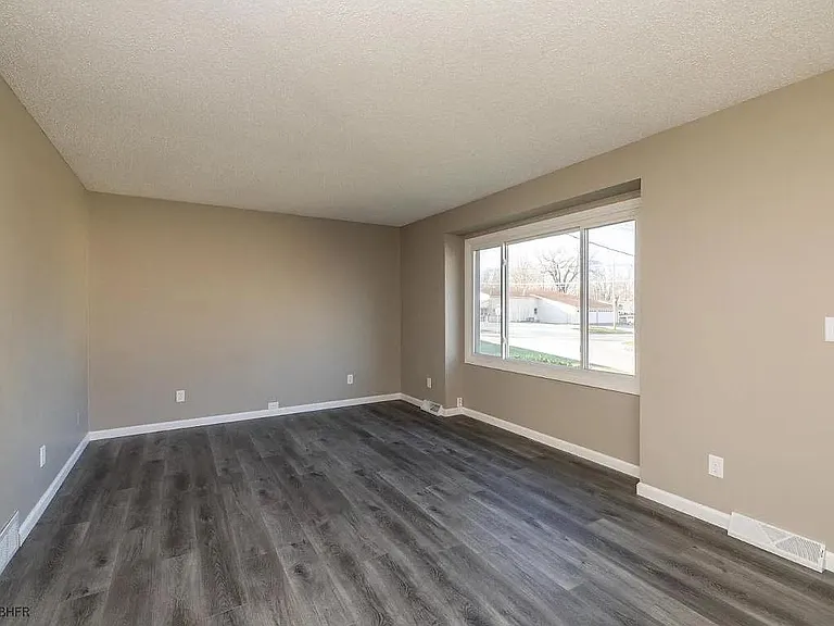 1019 Greene St — Photo 4