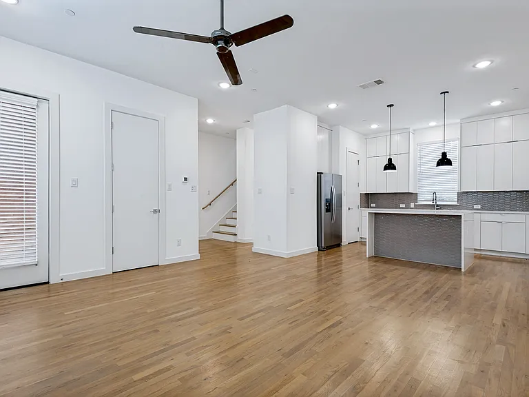1510 N Washington Ave #403 — Photo 3
