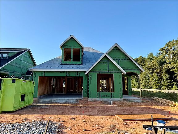 2nd image of 123 Rolling Wood Dr