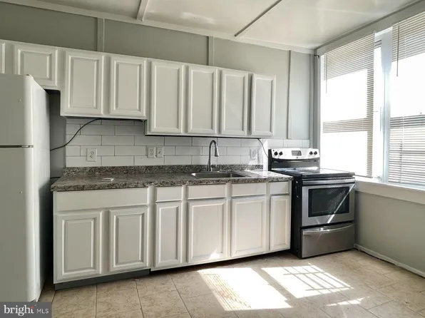 15 N Kresson St, Baltimore, MD 21224