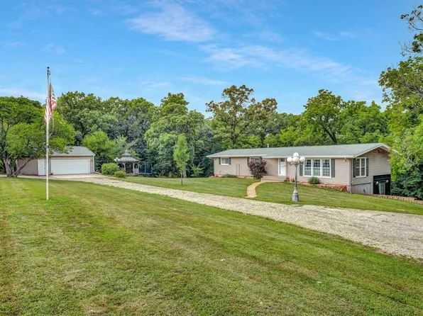 12496 31st St, Perry, KS 66073