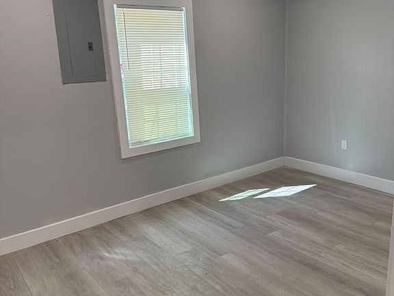 4th image of 3909 Mesilla Dr