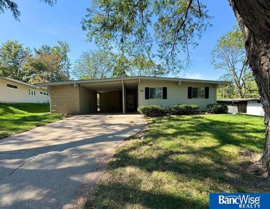 821 Mulder Dr, Lincoln, NE, 68510