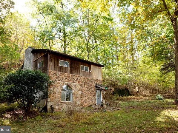 616 Harris Dr, Front Royal, VA 22630