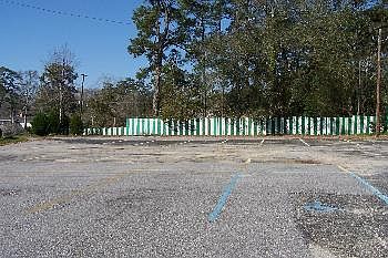 4th image of 2400 Airport Blvd
