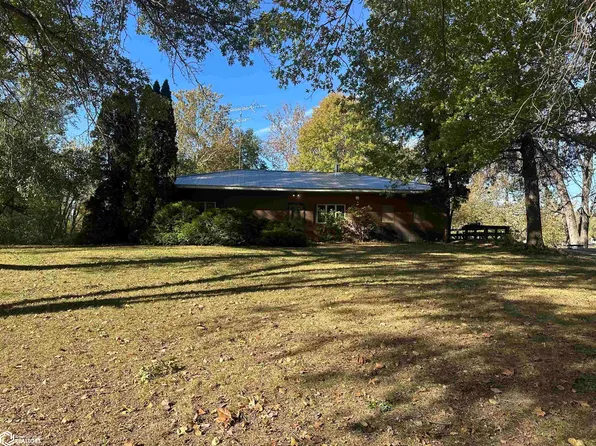 3805 Spring Lake Rd, Burlington, IA 52601