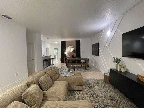 3rd image of 3111 Sun Lake Ct APT A