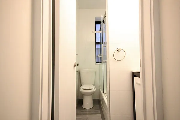 Rented by Dynamik Realty | media 28