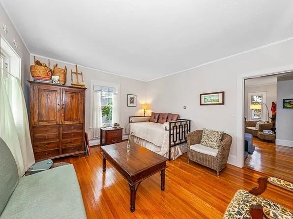 27 Franklin St #2R, Arlington, MA 02474