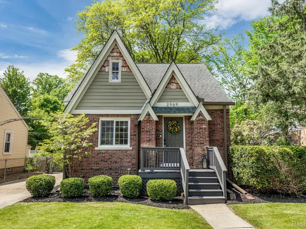 2969 Gardner Ave, Berkley, MI 48072