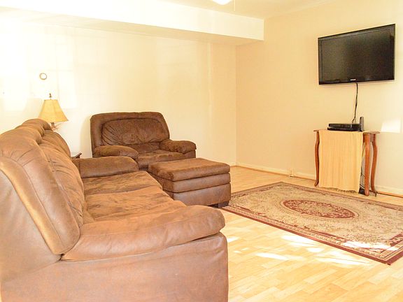 4th image of 212 Moser Cir