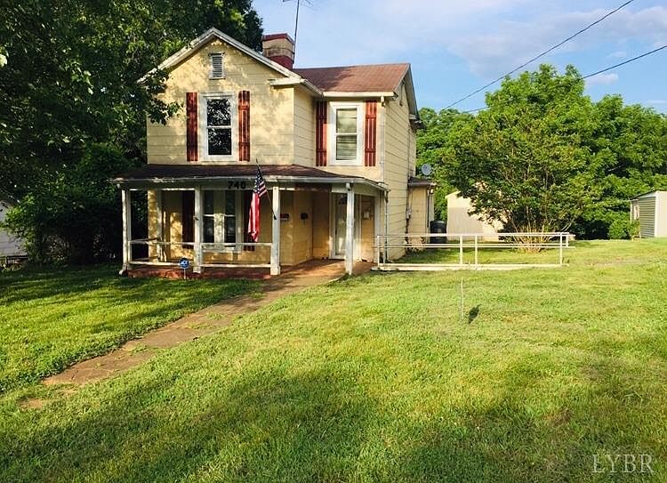 1st image of 729 College St