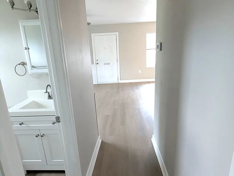 4420 SE 53rd Ave #1 — Photo 13