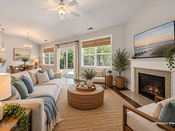 4th image of 100 Hickory Circle