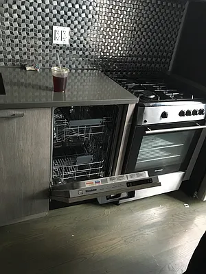 Rented by TheRealEstateCompany.com LLC | media 25