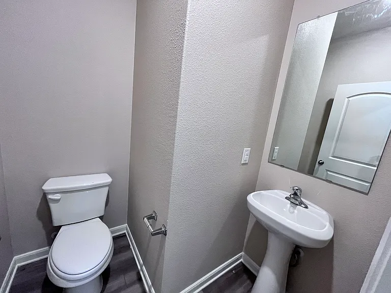 312 Tranquil Ln — Photo 7