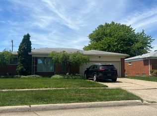 28303 Gilbert Dr, Warren, MI 48093