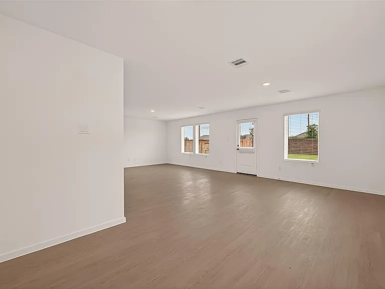 2410 Cherry Ruby Dr — Photo 4