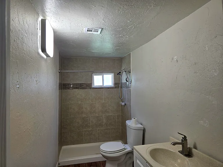 3028 NW 32nd St — Photo 7