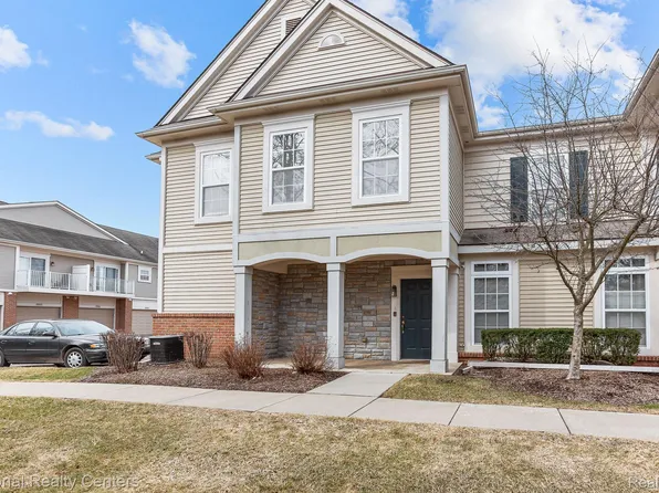 17211 Addington Dr, Walled Lake, MI 48390