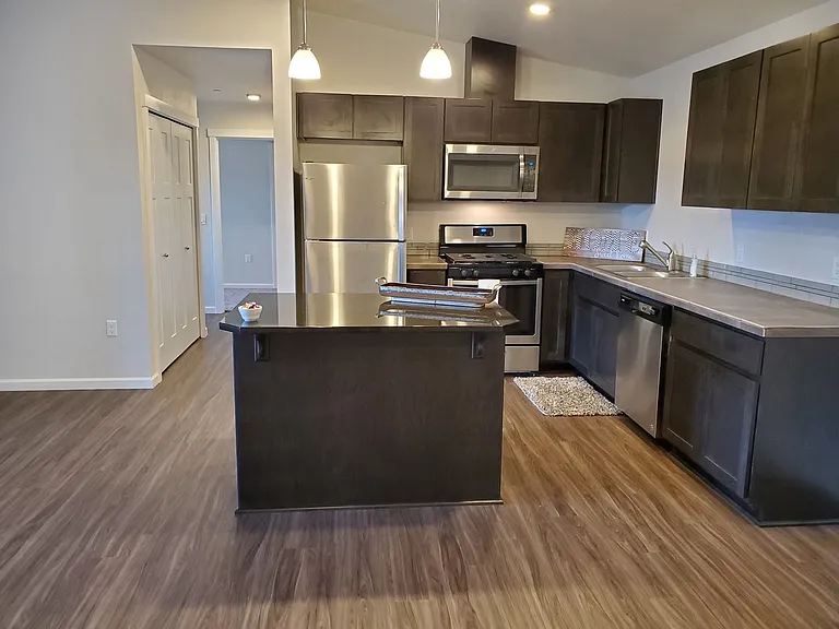 20720 Empire Ave — Photo 26