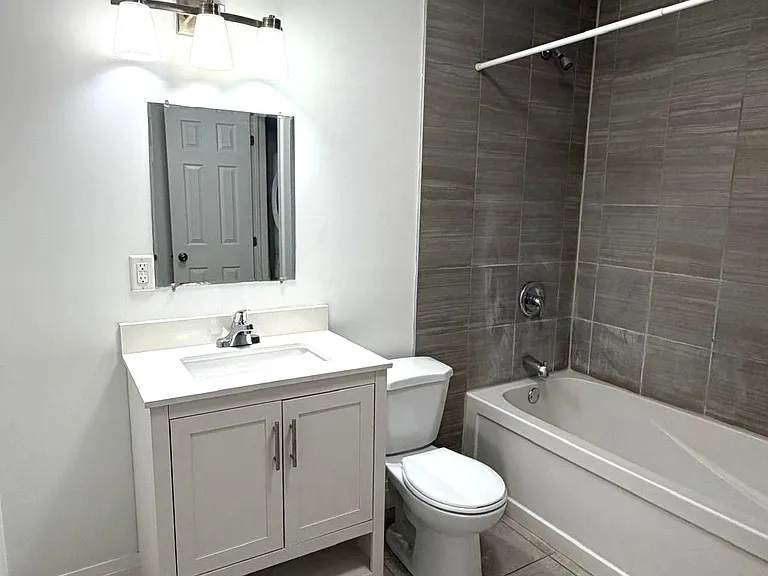 9 Eby St S #2 — Photo 9