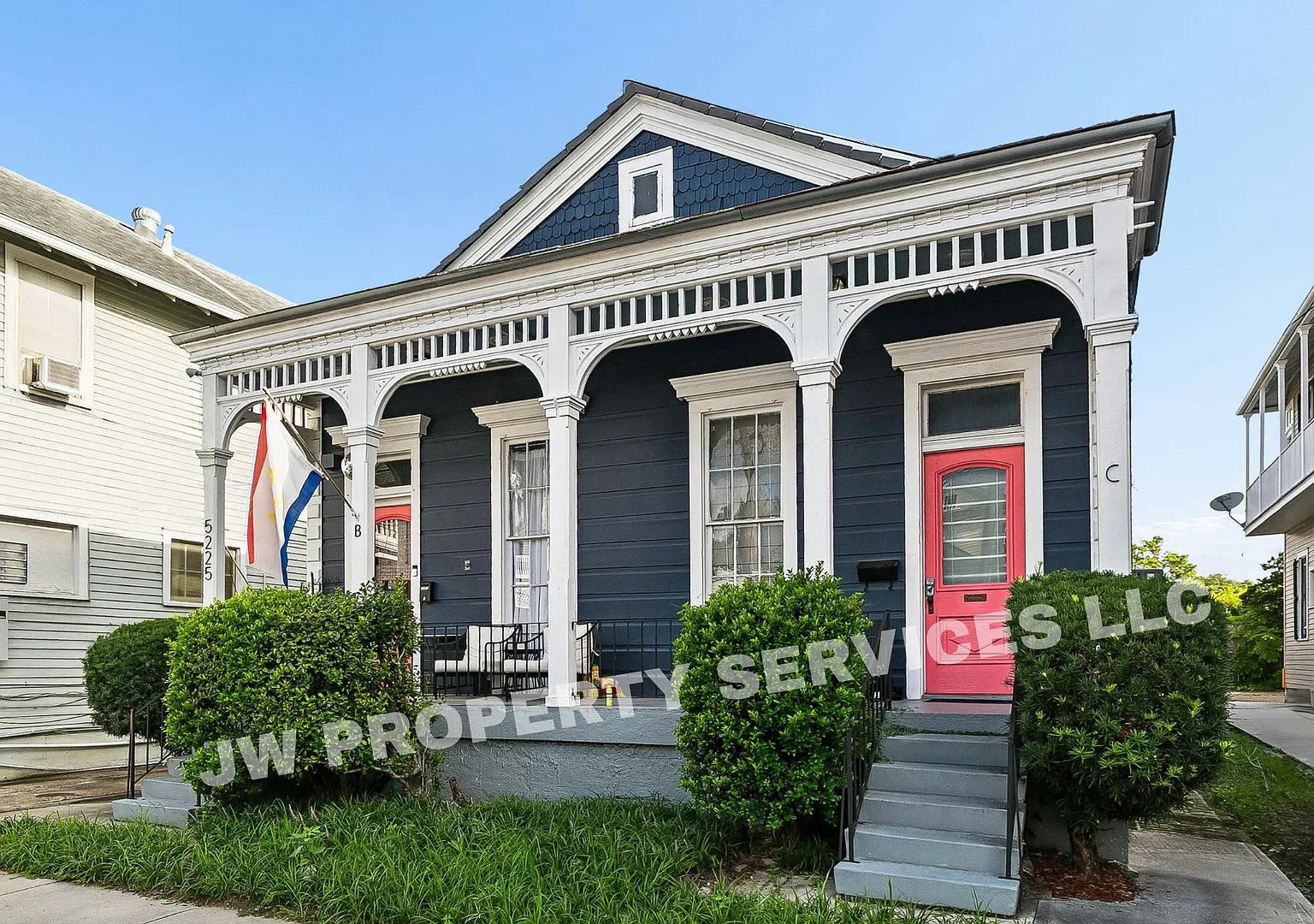 5225 Magazine St — Photo 1