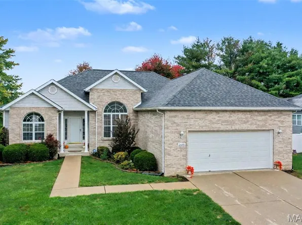 2645 Katrine Lake Dr, Shiloh, IL 62221