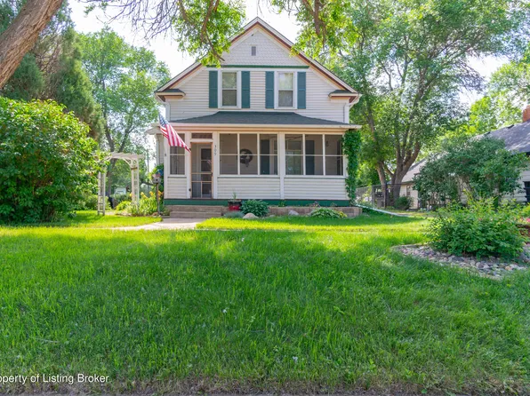 309 S Grove St, Hebron, ND 58638