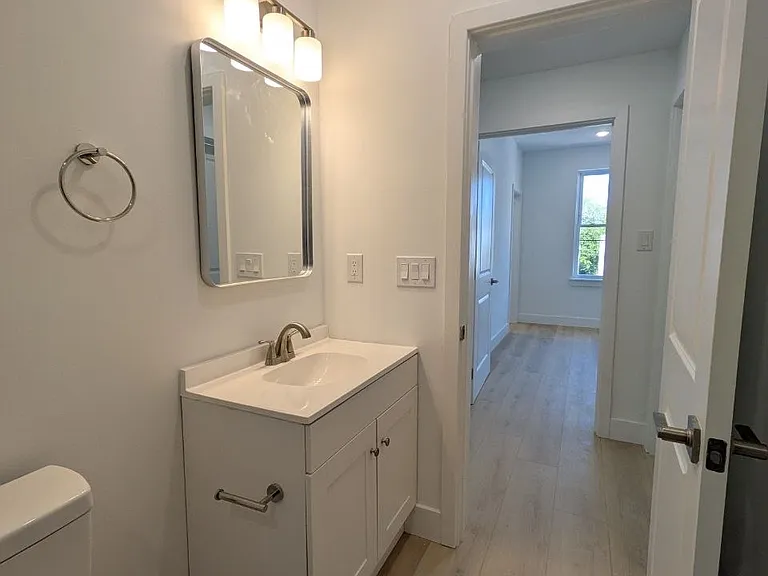 115 N 63rd St #10 — Photo 3