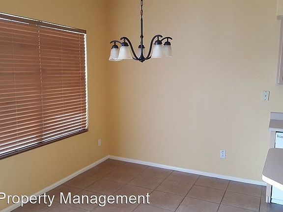 4th image of 15624 W Magnolia St