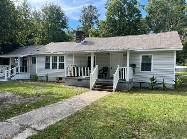 202 E Keitt St, Manning, SC 29102