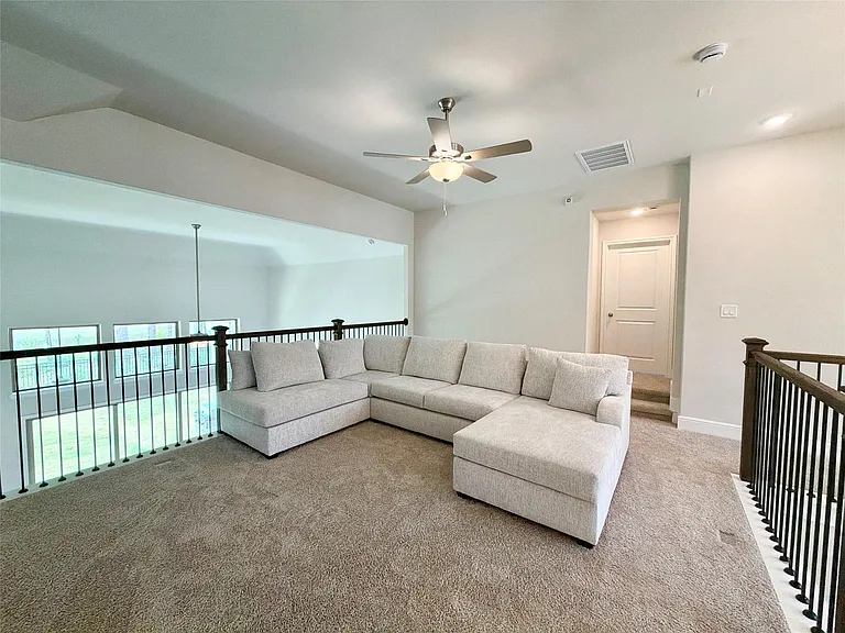 22037 Gateway Arch Dr — Photo 24