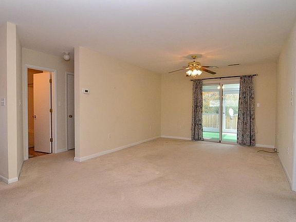 3rd image of 288 Meadows Ct