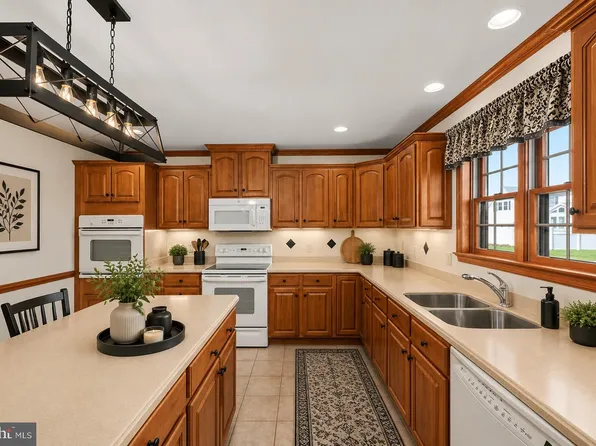 12 Marathon Dr, Seaford, DE 19973