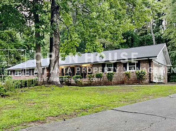 2755 Hickory Cir, Snellville, GA 30078