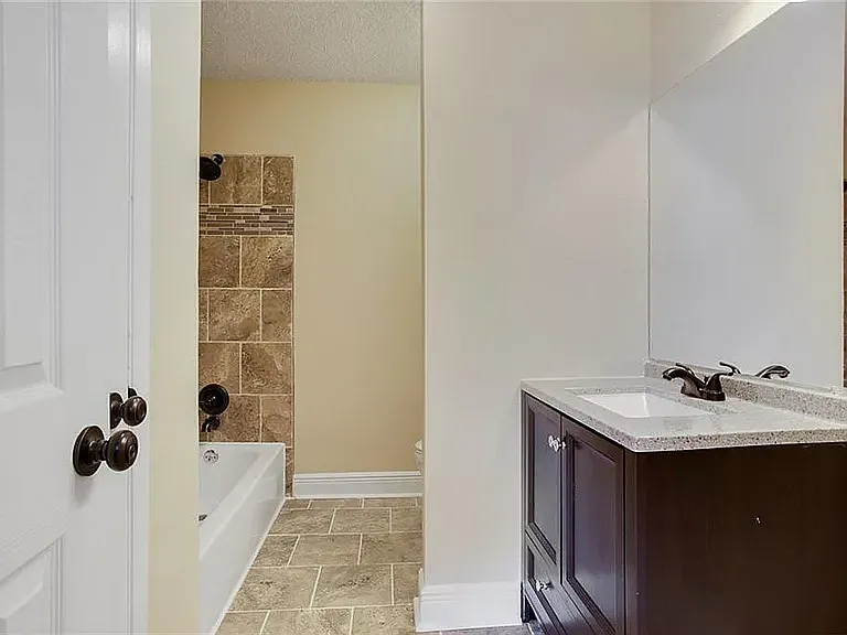 2713 Chinkapin Ct — Photo 13