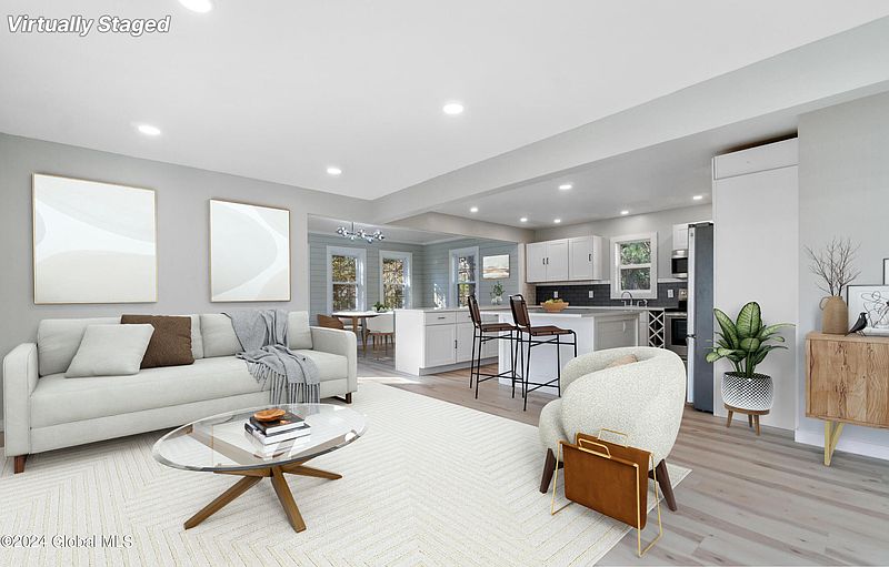2nd image of 7 W Circular Court