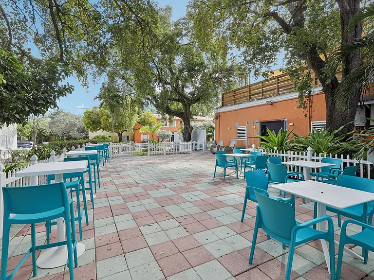 Design Place Miami — Photo 14
