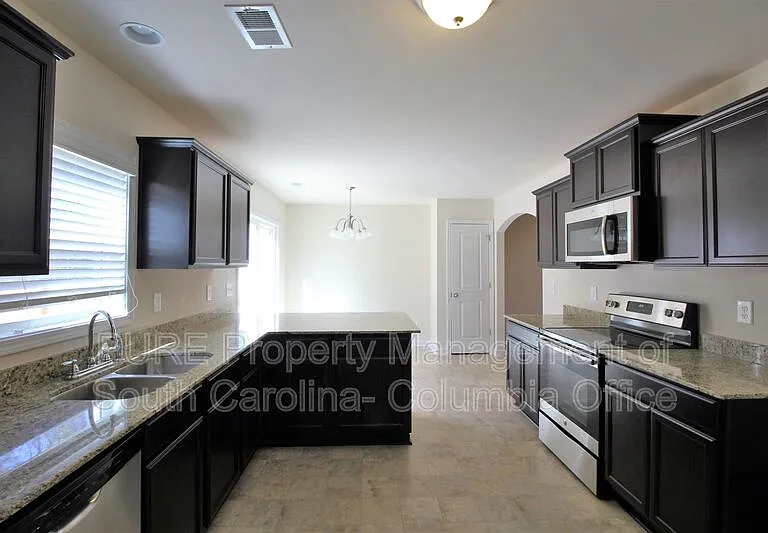 410 Finch Ln — Photo 13