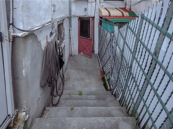 1722 70th Street image 22 of 28