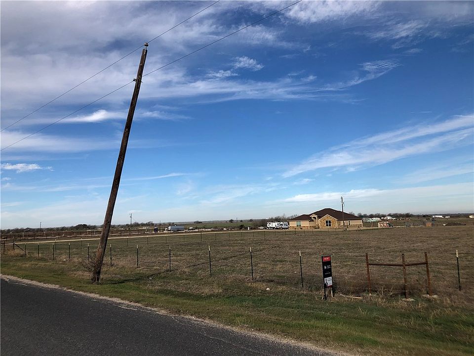 2nd image of 1344 County Road 305