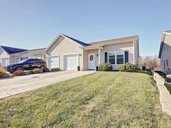 3rd image of 5765 W Daffodil Ct