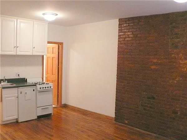 2nd image of 52 W 75th St APT 2