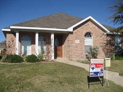 2nd image of 1701 Briarhollow Dr