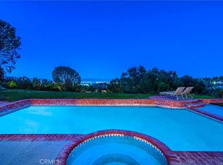 19639 Weeburn Ln, Tarzana, CA 91356