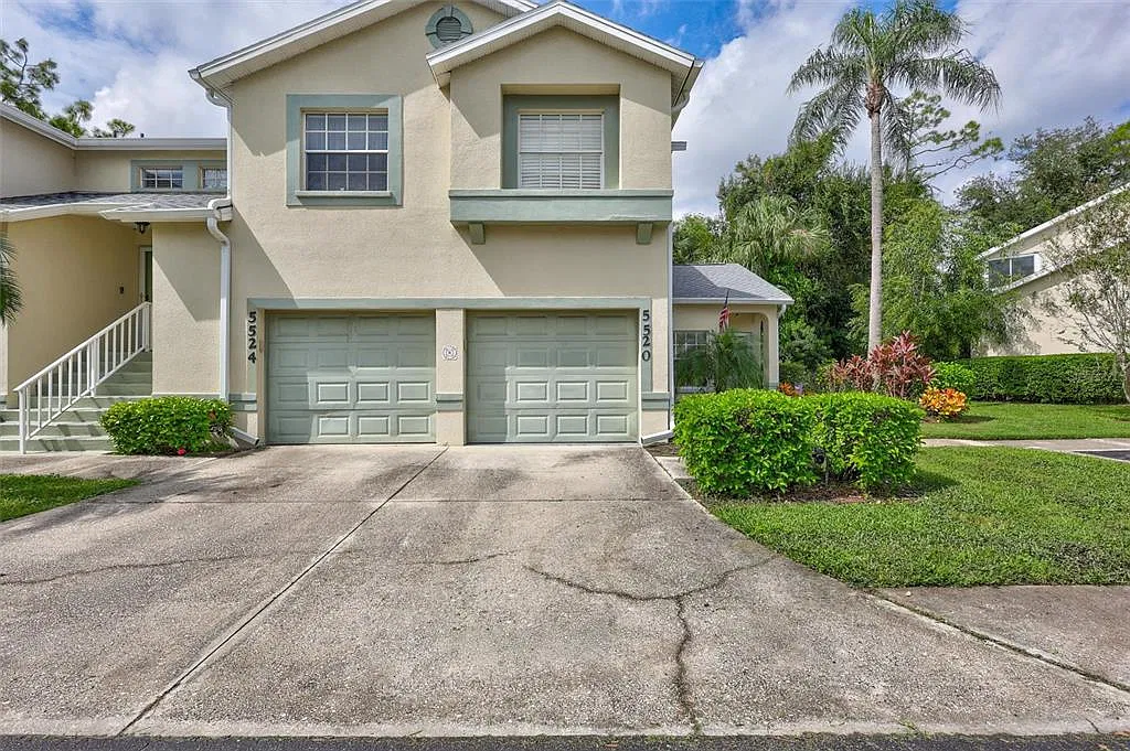 2 bed, 2.0 bath, 1004 sqft, $2,150 — Photo 3