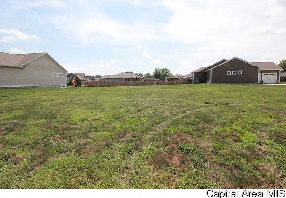 1st image of 350 Green Meadow Dr